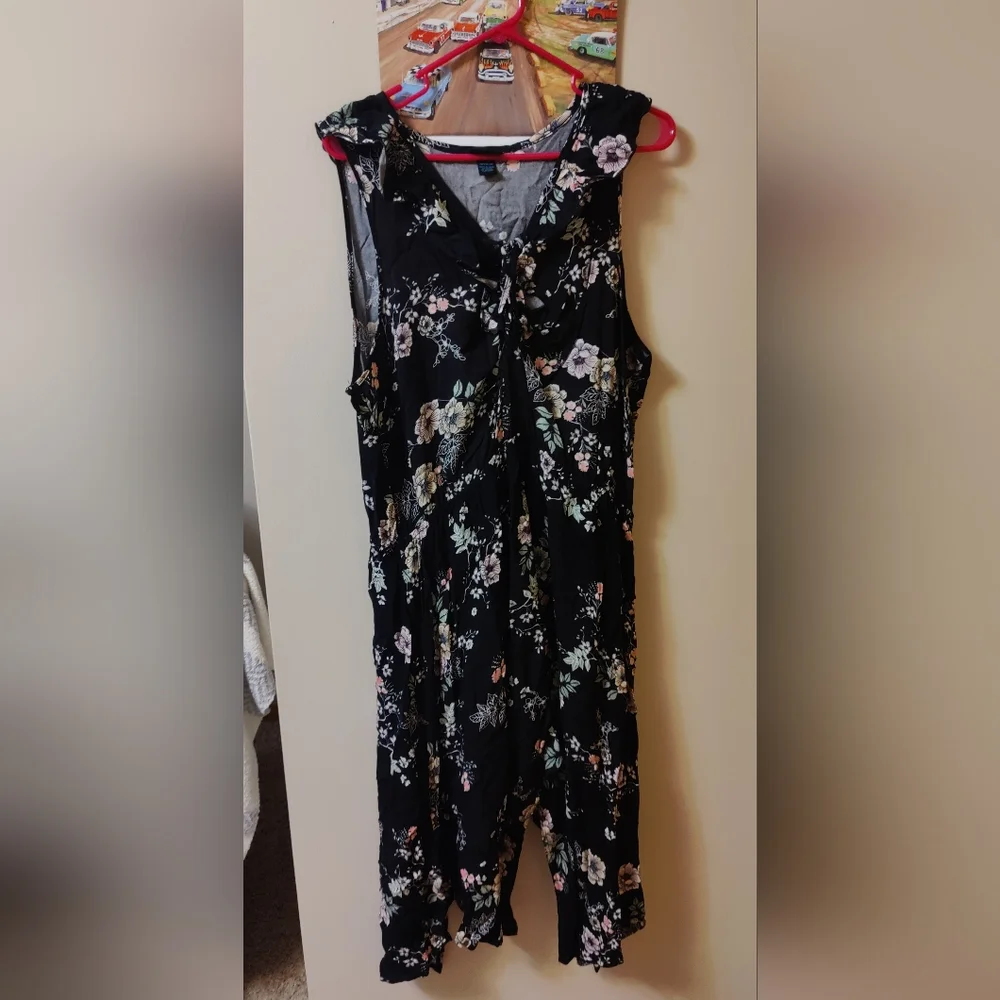 Dress - Picture 1 of 1